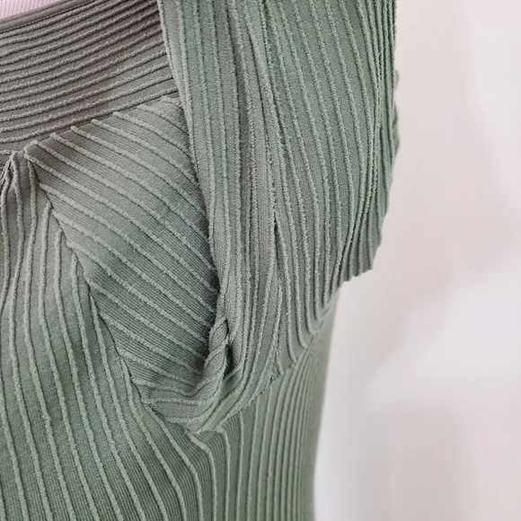 Intimately Free People Find Me Cut Out Off Shoulder Ribbed Top green size M / L - Picture 8 of 8